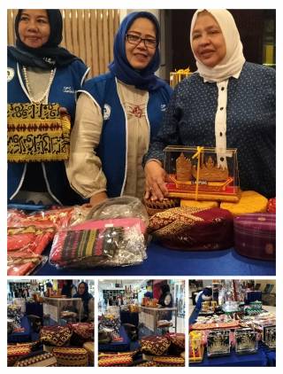 CuplikCom-Pamerkan-Produk-Lokal-Lamsel,-IWAPI-Gelar-Bazar-Murah-di-Anjungan-Agung-Mall-Terminal-Eksekutif -23122022223341-IMG_20221223_223753.jpg